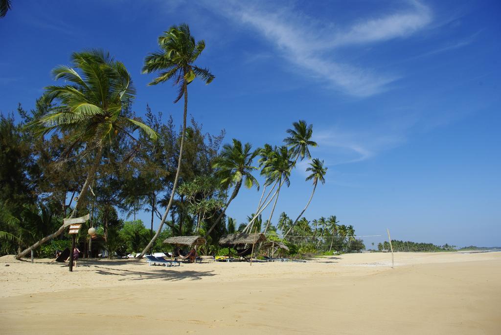 Ganesh Garden Beach Cabanas Tangalle Exterior foto
