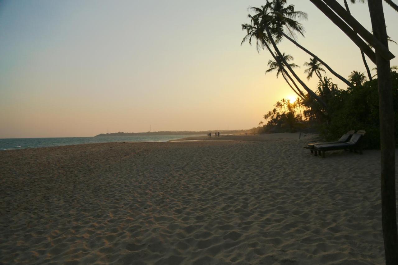 Ganesh Garden Beach Cabanas Tangalle Exterior foto
