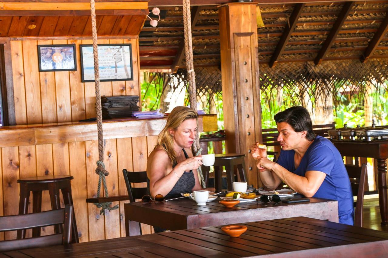Ganesh Garden Beach Cabanas Tangalle Exterior foto