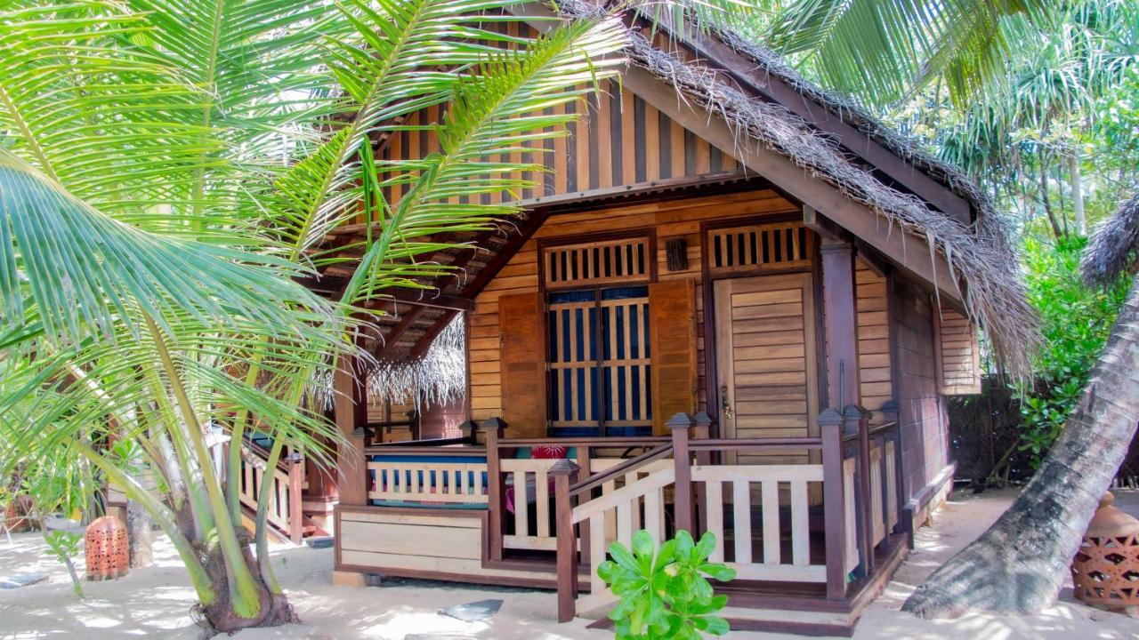 Ganesh Garden Beach Cabanas Tangalle Exterior foto