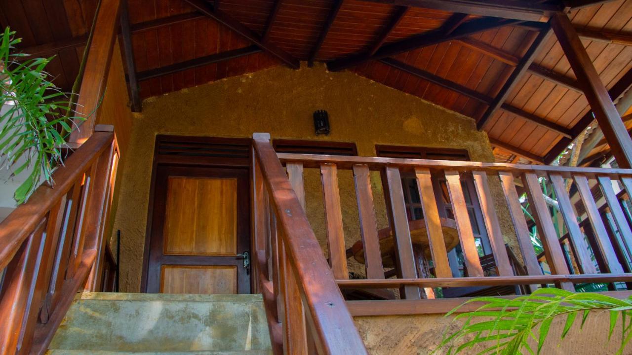 Ganesh Garden Beach Cabanas Tangalle Exterior foto
