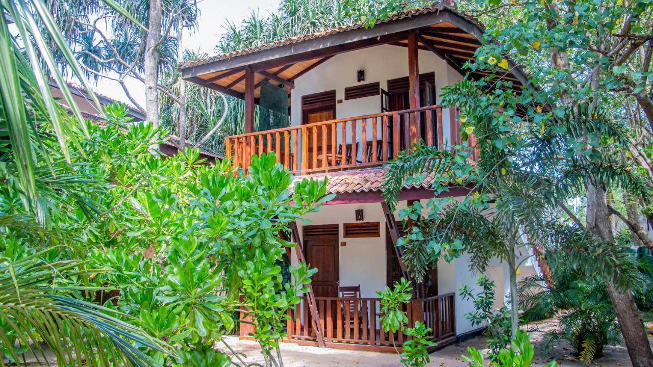 Ganesh Garden Beach Cabanas Tangalle Exterior foto